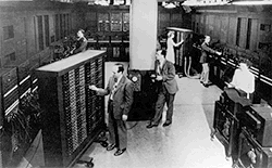 eniac.gif (45695 bytes)